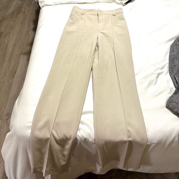 Zara Tan Dress Pants 💕 - Picture 4 of 4